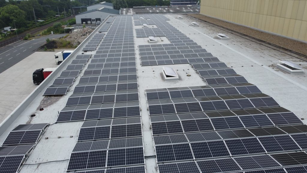 Darum Photovoltaik - Dach-PV - Industriegebäude 2