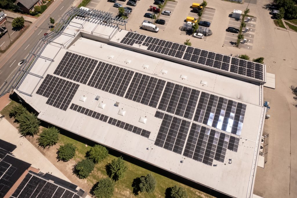 Instalación fotovoltaica en el tejado de la J. Bünting Beteiligungs AG